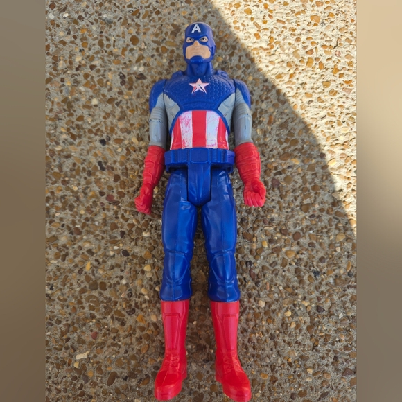 Hasbro Marvel Titan Hero Series Spider-Man And Captain America action Figure - Picture 6 of 12